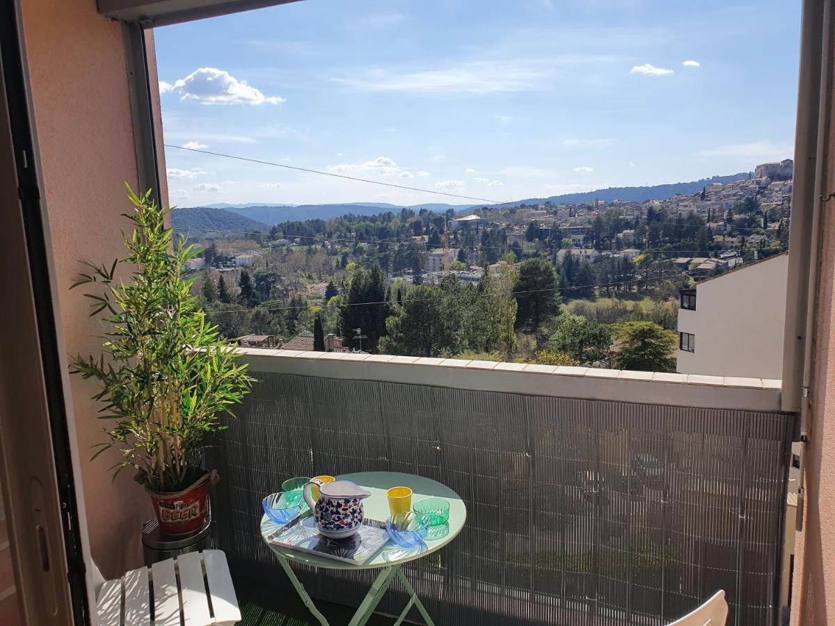 La vue du château - tout confort Gréoux-les-Bains Exterior foto